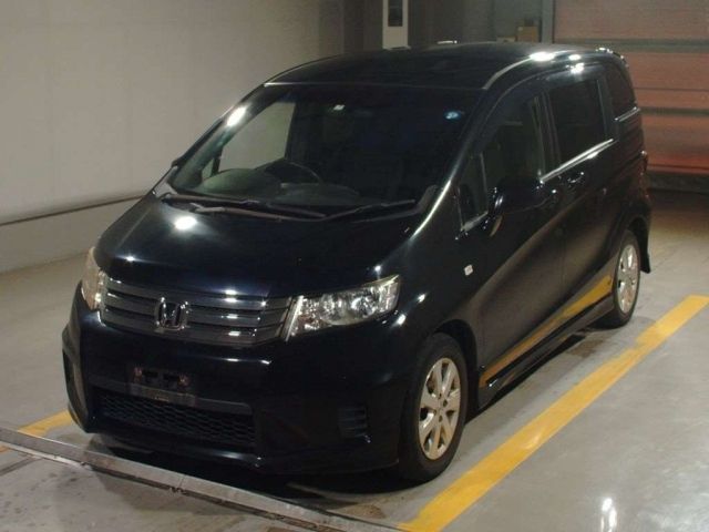 4182 Honda Freed spike GB3 2011 г. (TAA Shikoku)